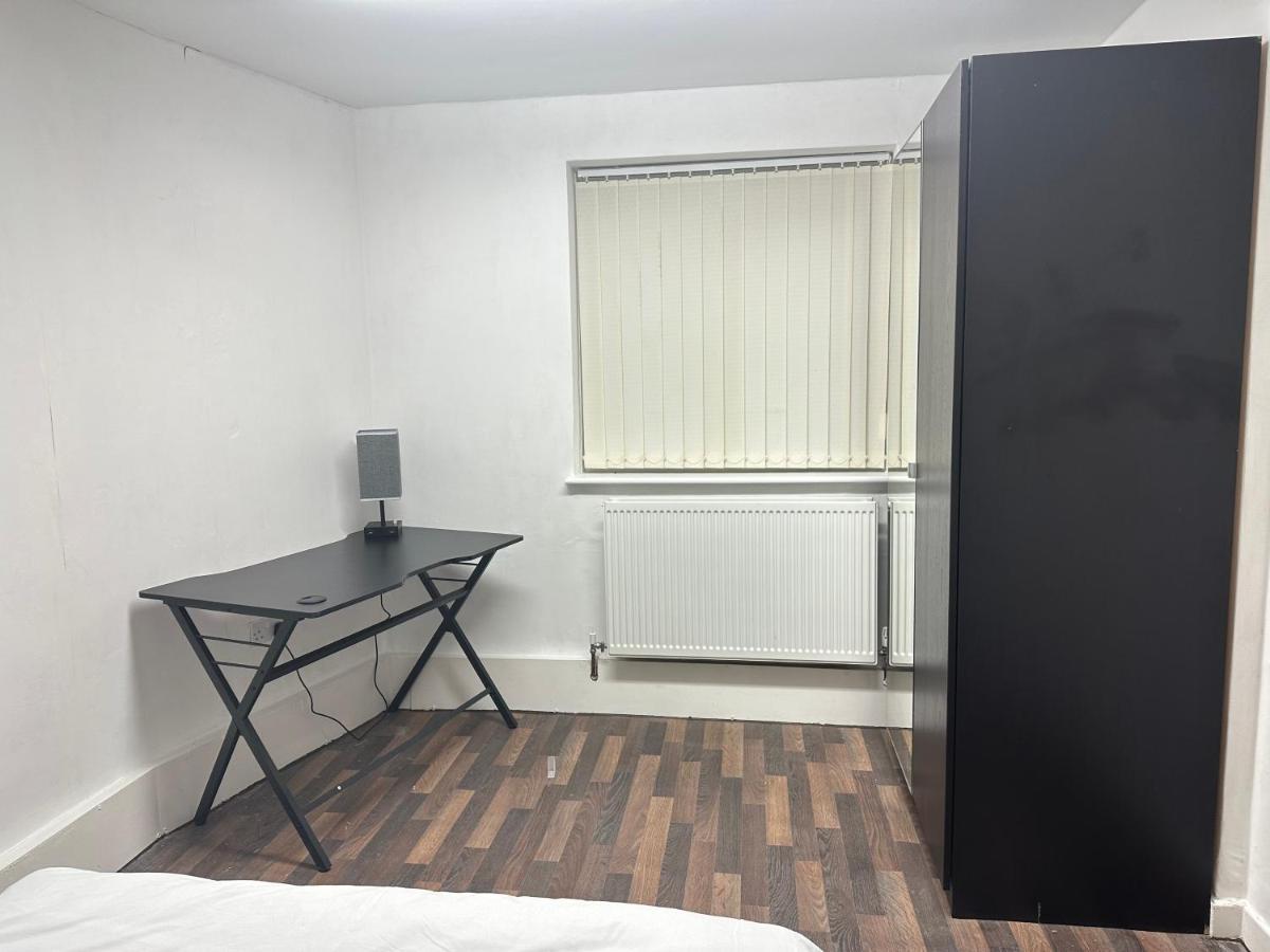 Bright, Warm & Cozy House In Harpurhey Apartment Manchester Exterior photo