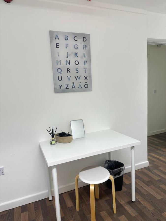 Bright, Warm & Cozy House In Harpurhey Apartment Manchester Exterior photo